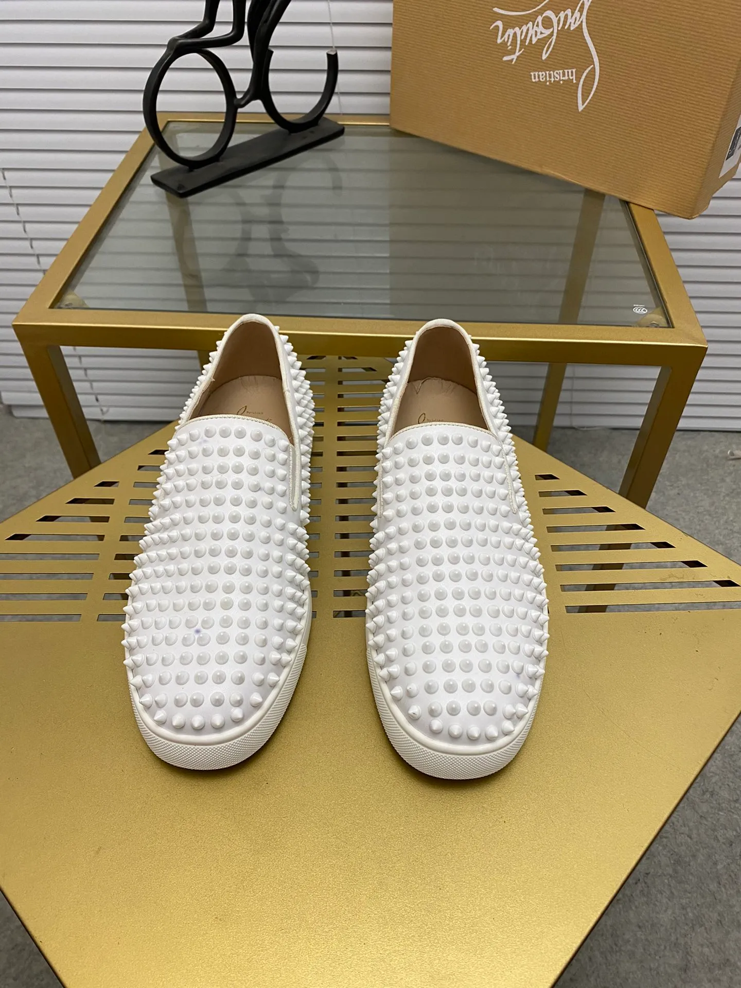 Ex-factory price 480. christian louboutin (CL red sole shoes) counter nail series, high-top casual sneakers for couples 📢 📢 📢 Exclusive hot style release 🎈🎈💪 Movable latex feet 👻 Finished outsole stitching line [satisfied] 😝Female 35-40# Male 38#-46, global supply😝 [Top version]: Original imported cowhide upper, top original leather lining, original molded TPU outsole, original 1:1 detail processing, original shoe last, large quantities in stock, rest assured as shown above